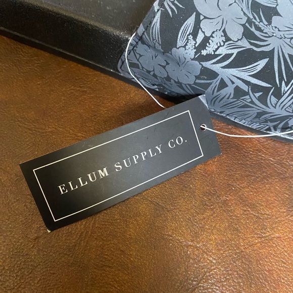 Ellum Supply Co. Men’s Slide Sandals - Picture 2 of 5